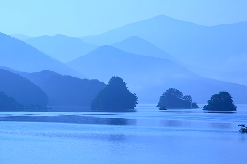秋本湖
